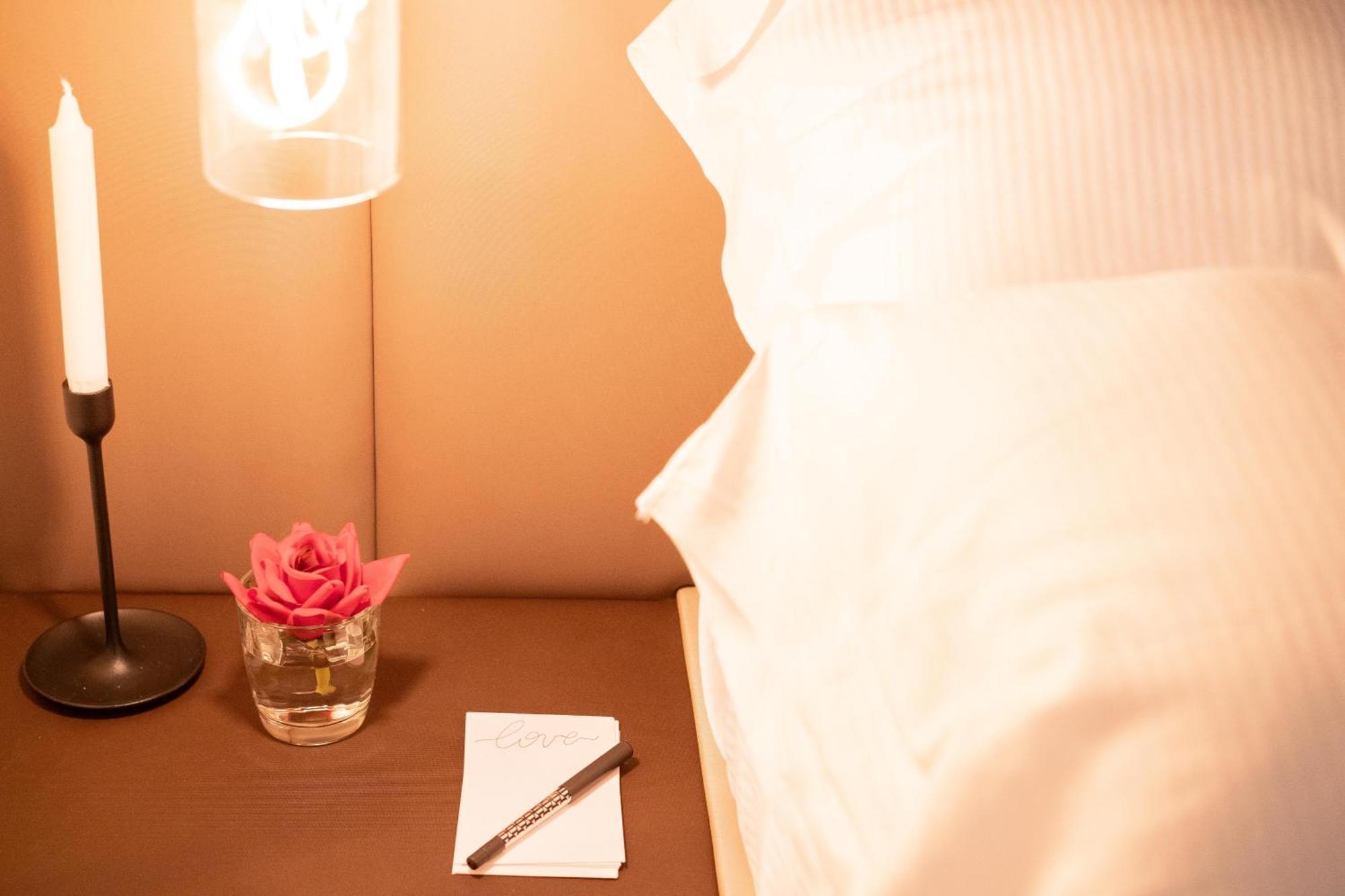 Alma Suites - Il Nido D'Amore リヴォルノ エクステリア 写真
