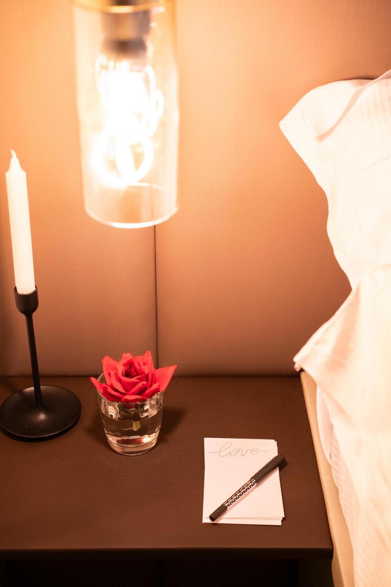 Alma Suites - Il Nido D'Amore リヴォルノ エクステリア 写真